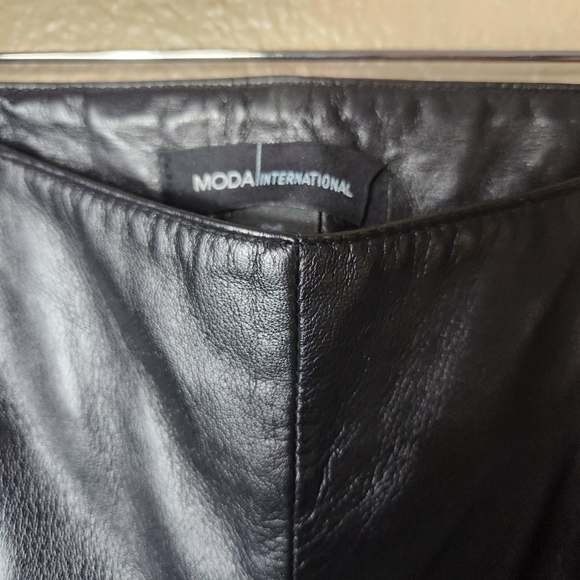 Moda International Black Genuine Leather Bootcut Mid Rise Pants-Size 6 - Picture 5 of 11